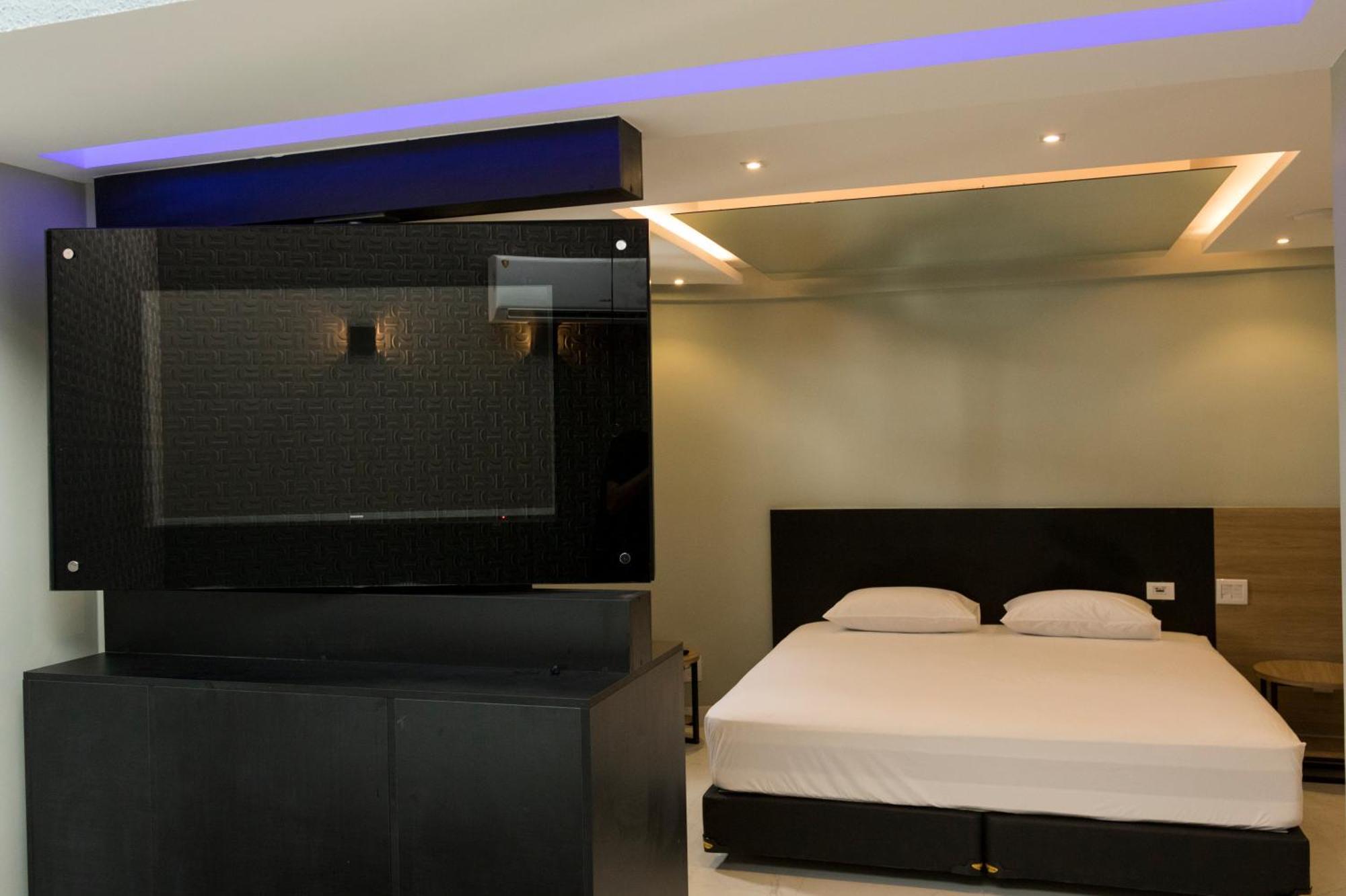 Drops Motel Brasilia นูเคลโอบันเดรานชิ ภายนอก รูปภาพ