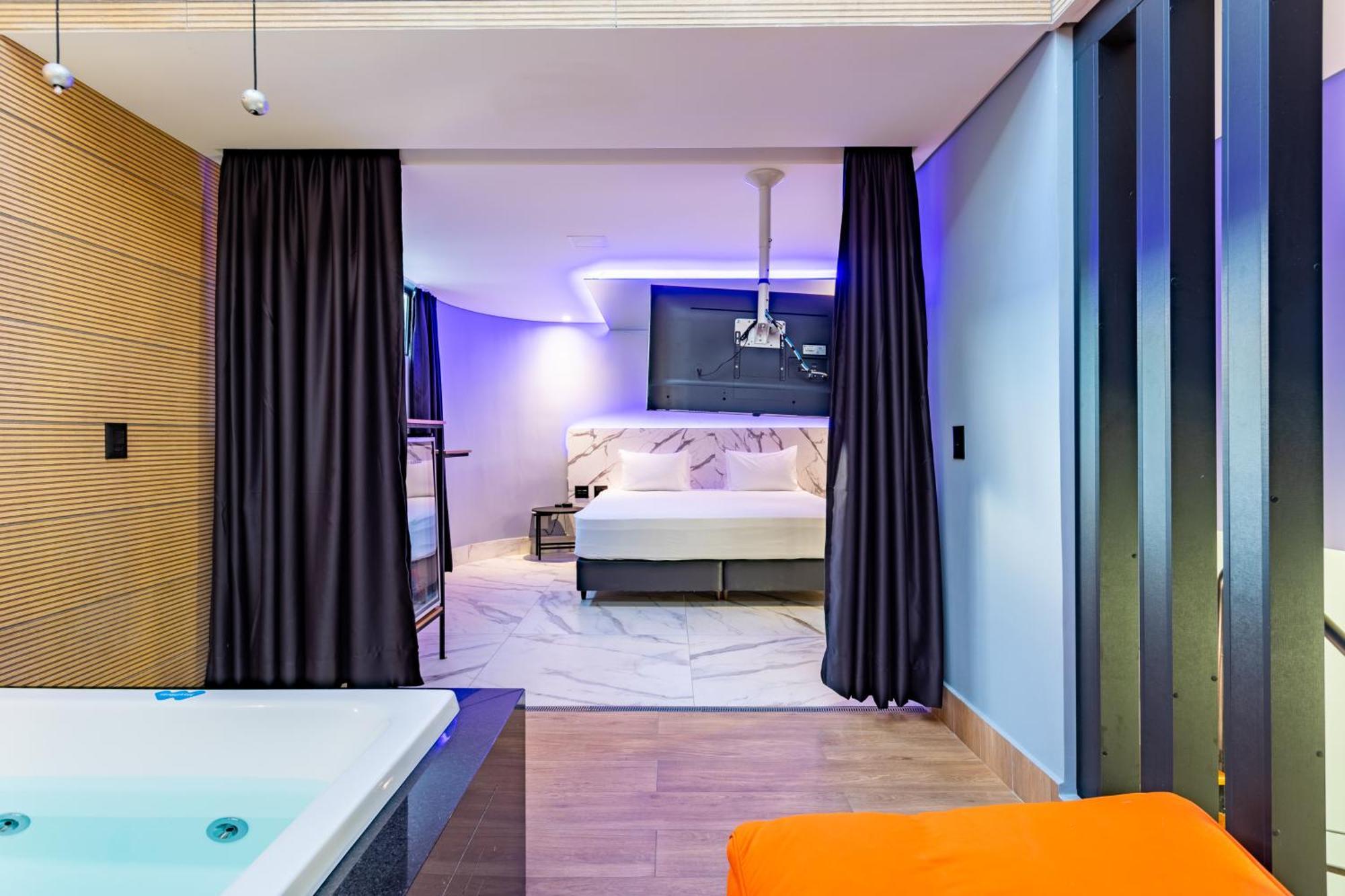 Drops Motel Brasilia นูเคลโอบันเดรานชิ ภายนอก รูปภาพ