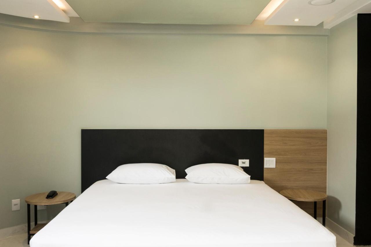 Drops Motel Brasilia นูเคลโอบันเดรานชิ ภายนอก รูปภาพ